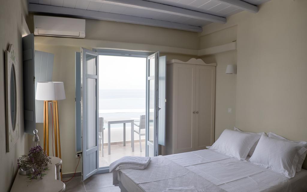 Makares Aparthotel Donousa Quarto foto
