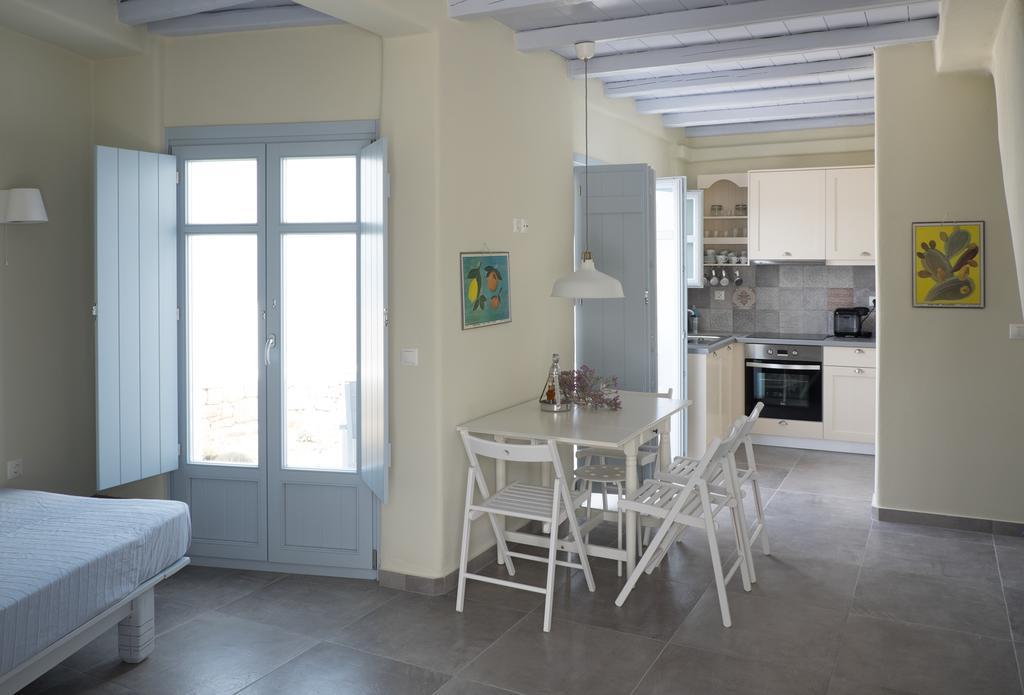 Makares Aparthotel Donousa Quarto foto